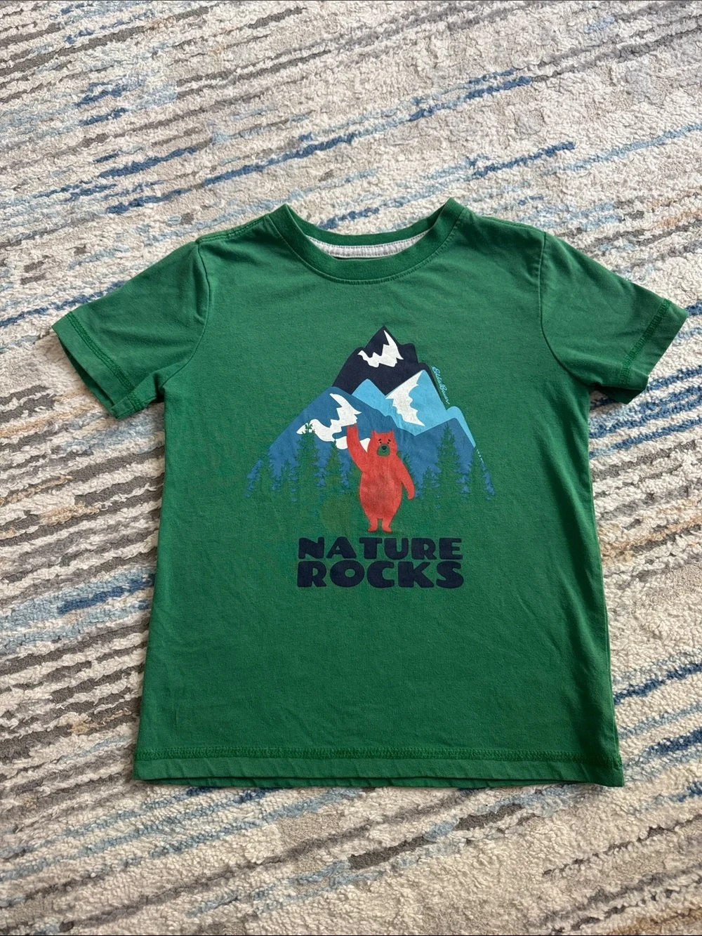 Eddie Bauer Green Short Sleeve Nature Rocks Bear Graphic T-Shirt XS Size 5-6